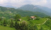 48 Dalla panoramica strada per Brembella